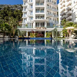 ***** Hotel Mille Amici Albanie